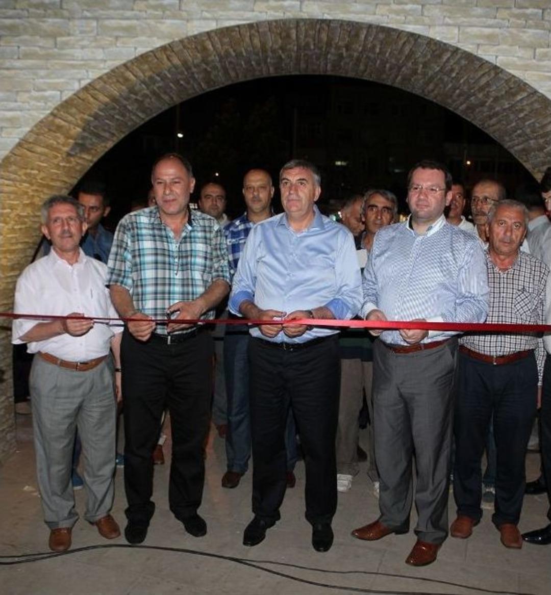 Meydanda Huzur Ve Bereket R&uuml;zgarı Esiyor