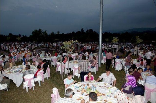 İlk Kardeşlik Sofrası Karapürçek’te Kuruldu