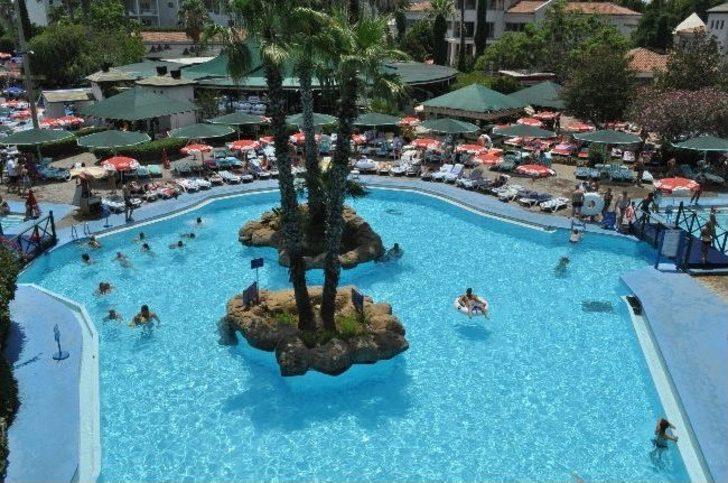 Sahiller Turistlere Kaldı G1