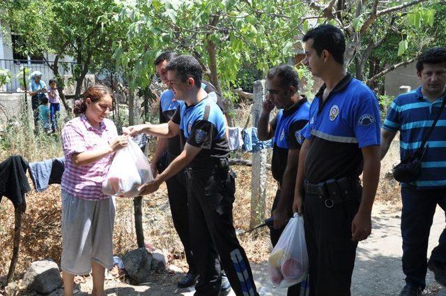 Kozan’da Polisin 'Dost Eli' Ihtiyaç Sahiplerini Sevindirdi