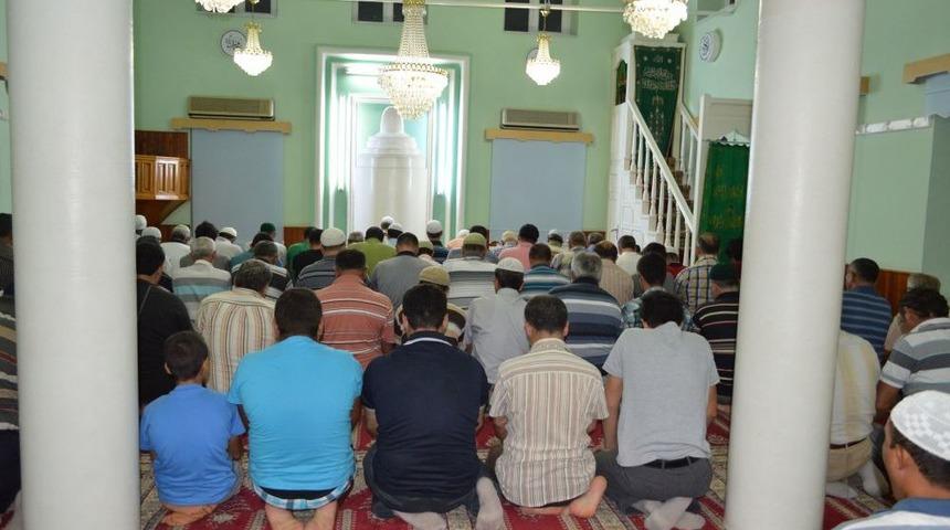 Finike&rsquo;de Ilk Defa Hatimle Teravih Kılınıyor