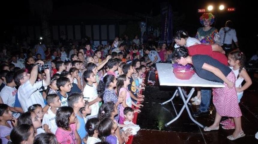 Muratpaşa &Ccedil;ocukları Unutmadı