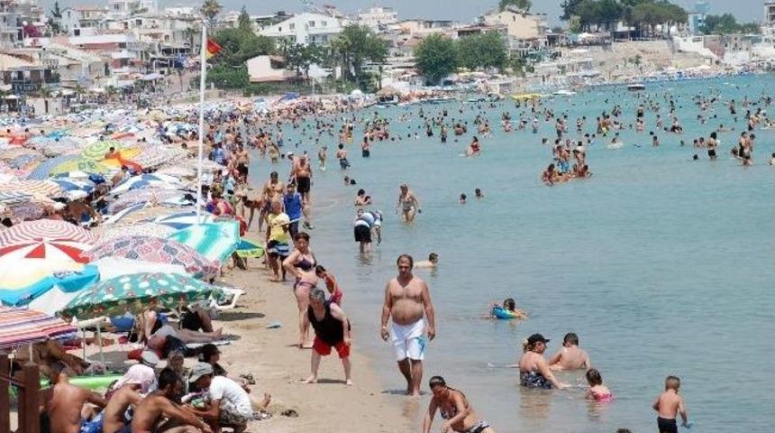 Didim Plajlarında Yoğunluk Devam Ediyor