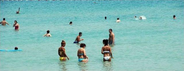Didim Plajlarında Yoğunluk Devam Ediyor 1