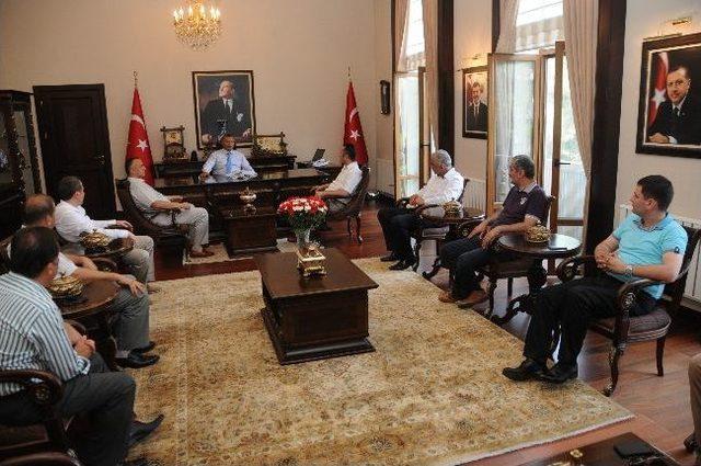 Ak Parti Ordu Merkez İl&ccedil;e Başkanı, Ordu Valisi ni Makamında Ziyaret Etti 1