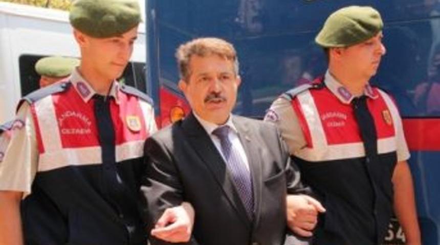 Berberoğlu, hangi haber sitesine ateş p&uuml;sk&uuml;rd&uuml; ?