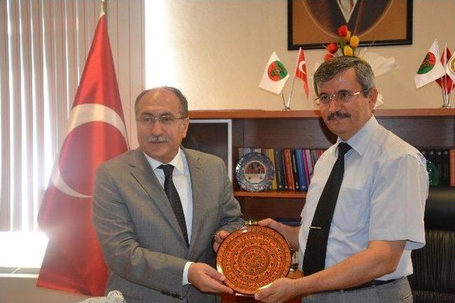 Vali Savaş Adliyede İade-i Ziyarette Bulundu 1