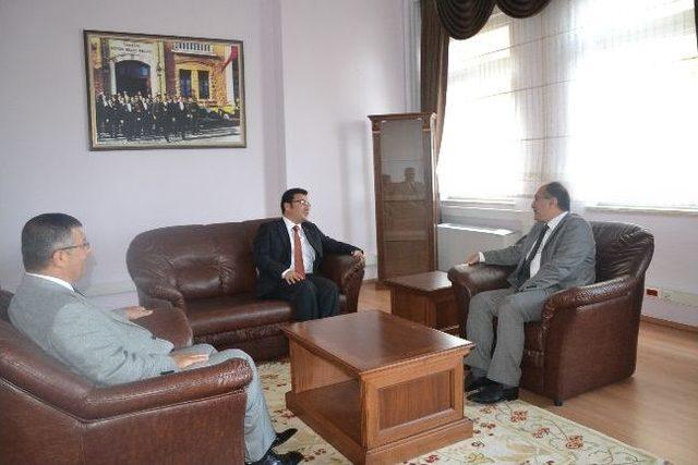 Vali Savaş Adliyede İade-i Ziyarette Bulundu 3