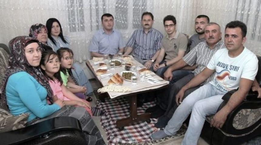 Vali Başk&ouml;y, Ter&ouml;r Gazisi Filiz&rsquo;in İftar Sofrasına Konuk Oldu