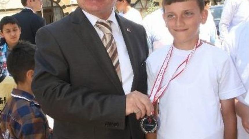 Yozgat&rsquo;ta Turnuvaya Katılan Kuran Kursu &Ouml;ğrencileri &Ouml;d&uuml;llendirildi