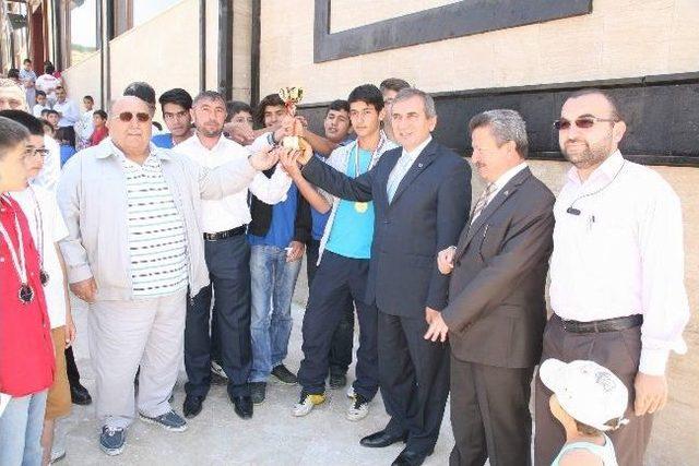 Yozgat&rsquo;ta Turnuvaya Katılan Kuran Kursu &Ouml;ğrencileri &Ouml;d&uuml;llendirildi 1