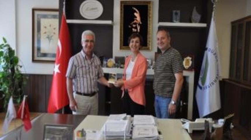 Kızılay'dan &Uuml;niversiteye Ziyaret