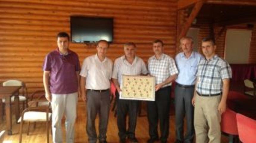 Bir Kitap Bir İnsan Projesi Tanıtımları S&uuml;r&uuml;yor
