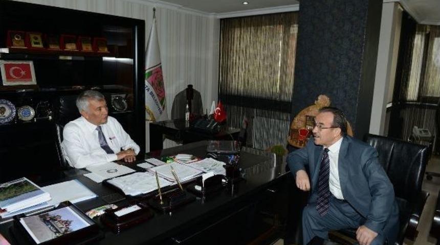 Ramazan &Ccedil;adırı Prof.dr. Ayvallı&rsquo;yı Konuk Etti