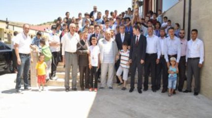 Kur&rsquo;an Kursları Arası Turnuvada Dereceye Giren &Ouml;ğrenciler &Ouml;d&uuml;llendirildi