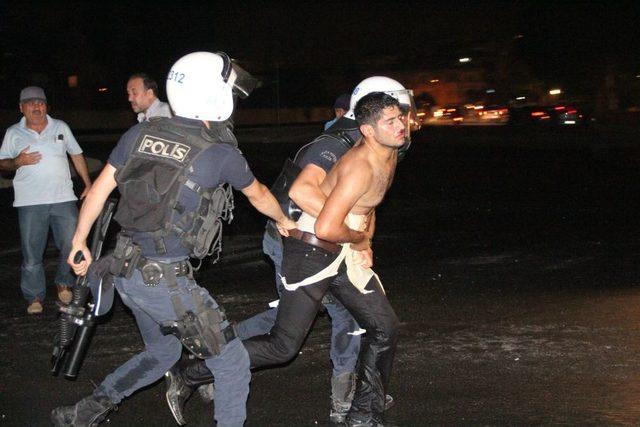 Hatay'da Eylemci Gruba Polis Müdahale Etti