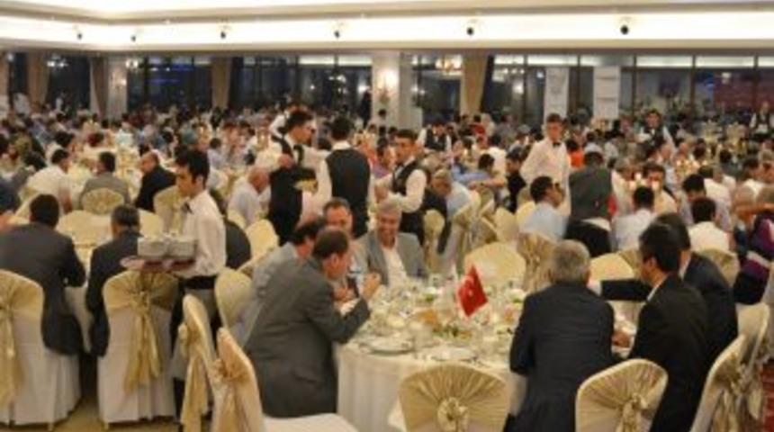 Bugiad Geleneksel Iftar Yemeğinde Iş, Siyaset Ve Devlet Protokol&uuml;n&uuml; Buluşturdu