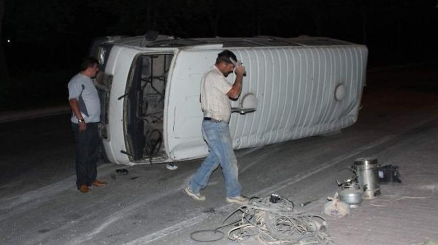 Sahur Yolunda Kaza: 4 Yaralı