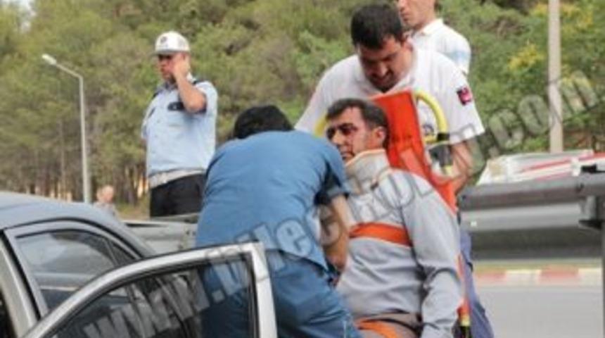 Park halindeki araca &ccedil;arptı