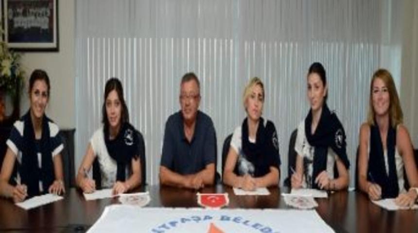Muratpaşa Belediyespor&rsquo;da 5 İmza Birden