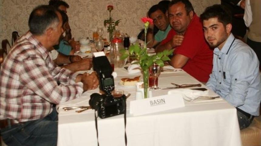 Elite World Van Hotel&rsquo;den Gazetecilere İftar Yemeği