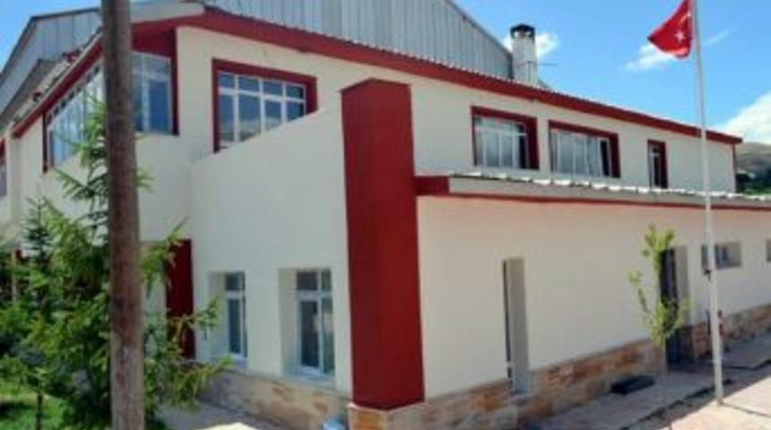 G&uuml;r&uuml;n Spor Salonunda Onarım &Ccedil;alışmaları Tamamlandı