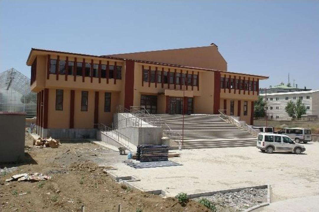 Y&uuml;ksekova K&uuml;lt&uuml;r Sarayına Kavuşuyor