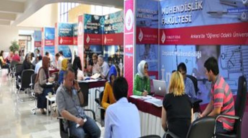 Turgut &Ouml;zal &Uuml;niversitesi'ne &Ouml;ğrenci Akını