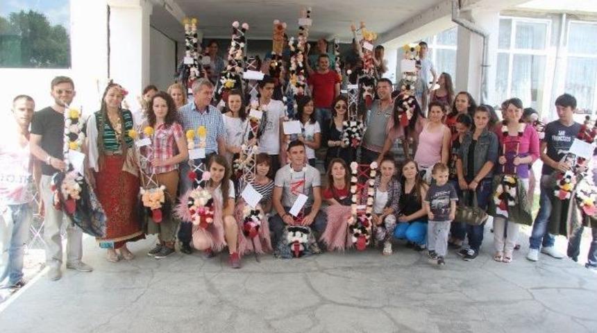 Geleneklere Giden Yolda El Ele Projesi