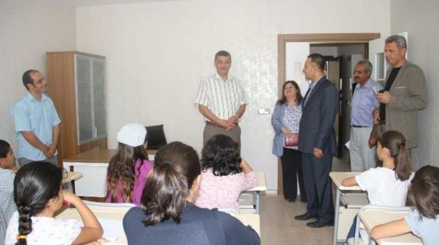 G&uuml;ven&ccedil;'ten Gen&ccedil;lik Merkezine Ziyaret