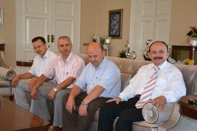 Diyanet Mensupları Derneği nden Vali Savaş&rsquo;a Ziyaret 1