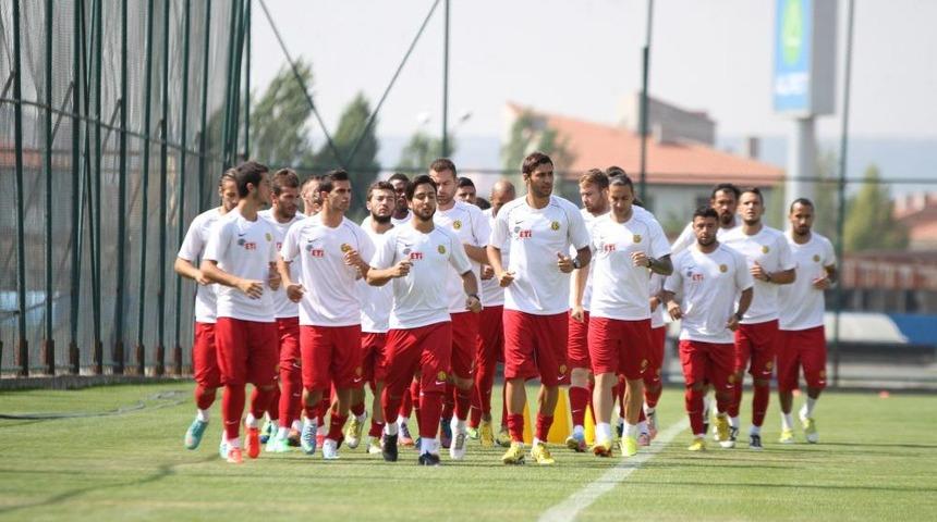 Sağlam, Futbolculardan Ve &Ccedil;alışmalarından Memnun