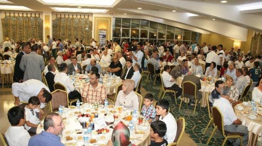 D&uuml;siad İftarına Katılım Yoğundu