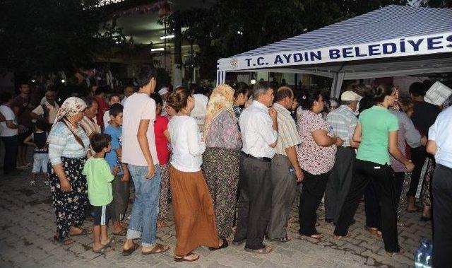 Aydın Belediyesi İftar Çadırlarına Yoğun İlgi Devam Ediyor