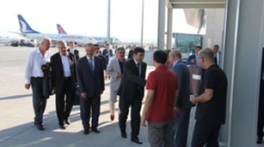 Bakan Yılmaz Elazığ'a Geldi