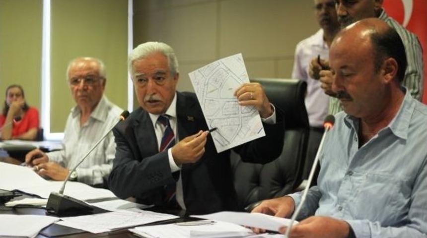 B&uuml;y&uuml;kşehir Meclisi&rsquo;nde &lsquo;sarı&ccedil;am&rsquo; Gerginliği