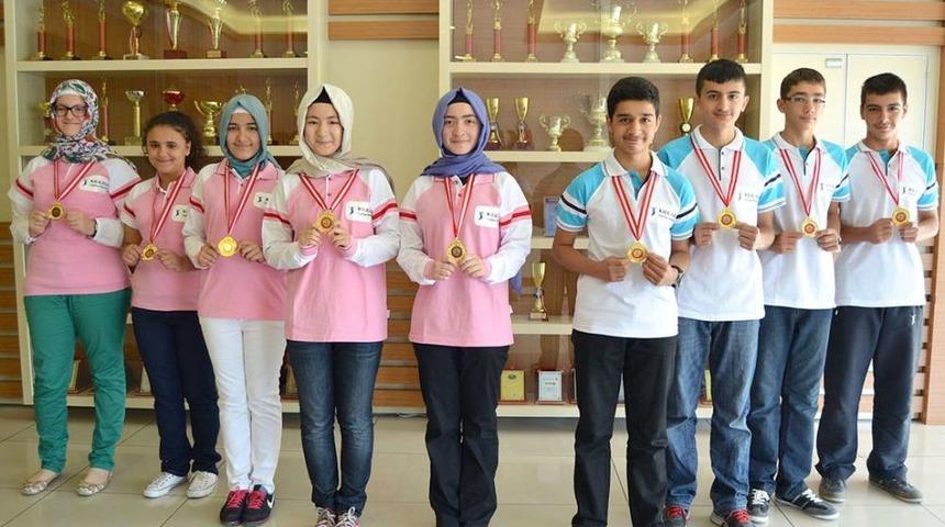 SBS&rsquo;de Serhat Ve Akansu &Ouml;ğrencileri T&uuml;rkiye Birincisi Oldu