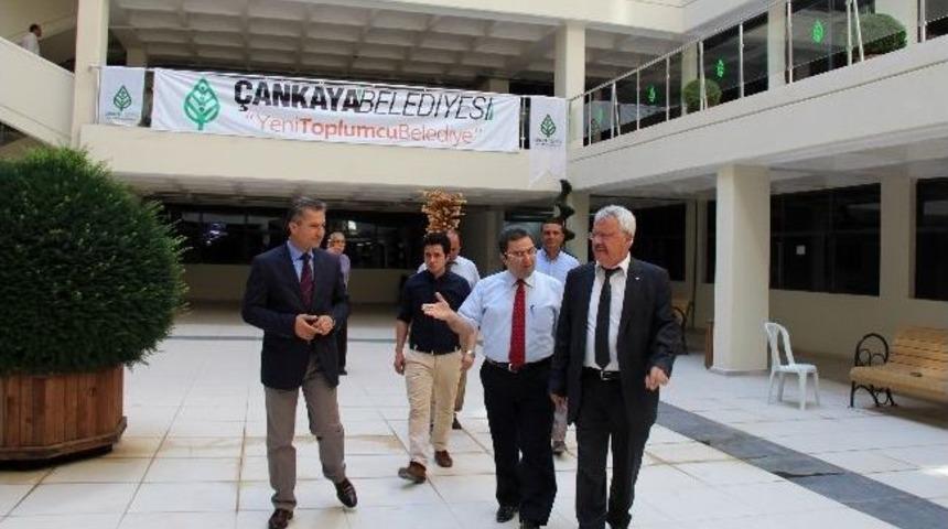 Kaymakam Yeni Binayı Beğendi