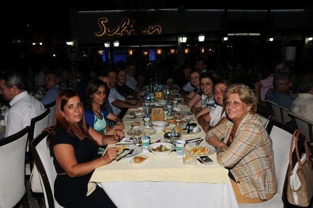 Belediye Başkanı Erg&uuml;n İftar Verdi 2