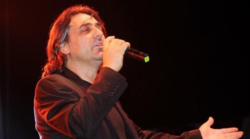 Eşref Ziya Terzi'den Manisalılara Tasavvuf M&uuml;ziği Ziyafeti