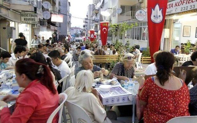 Konak Belediyesi'ndan Sevgi İftarı...