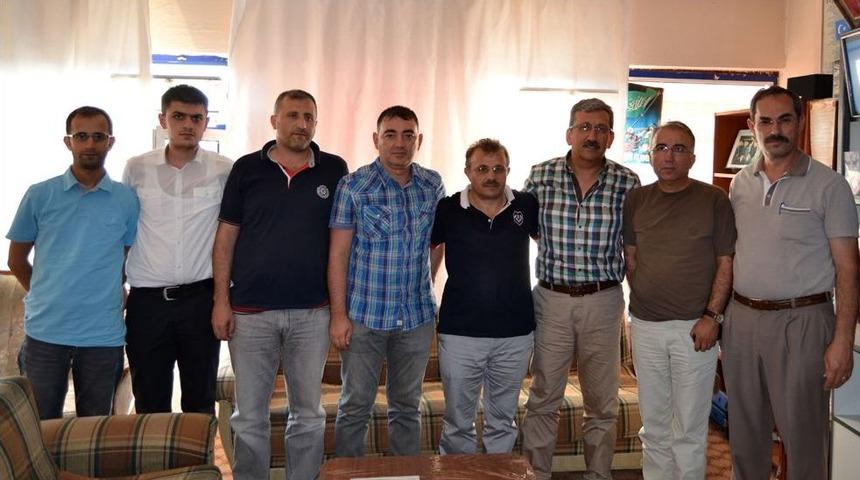 Başkan Ekmek&ccedil;i, Siyasi Parti Başkanları Ile G&ouml;r&uuml;şt&uuml;