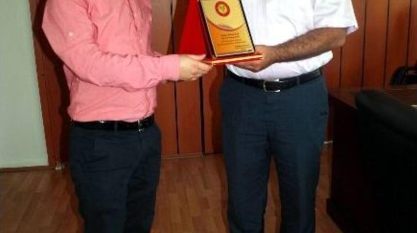 Salihli 45.5 Taraftar Derneği Emniyet M&uuml;d&uuml;r&uuml;n&uuml; Ziyaret Etti