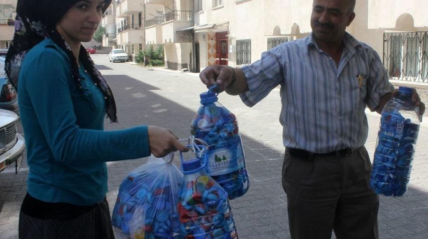 Mavi Kapaklarla Gelen Mutluluk