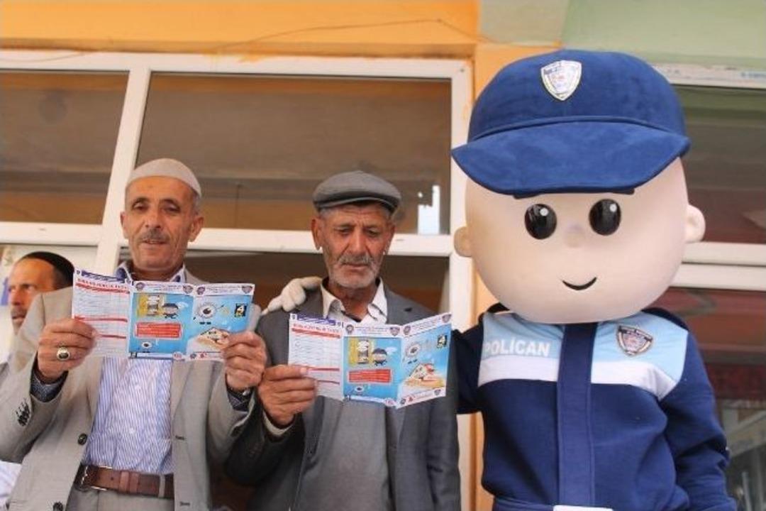 Tdp Poliseleri Hınıs Ve Karayazı&rsquo;da Vatandaşlarla Bir Araya Geldi