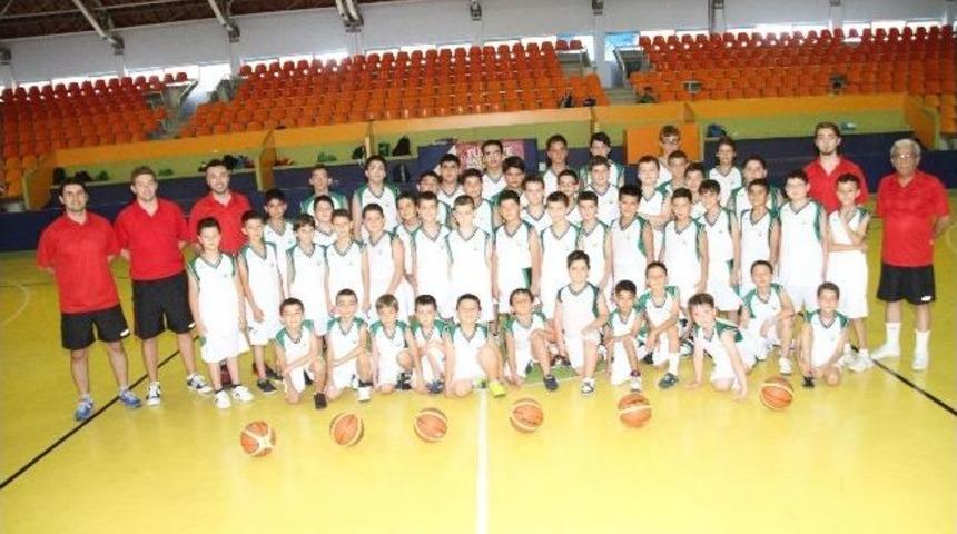 Akhisar&rsquo;ın Minik Basketbolcu Ordusu