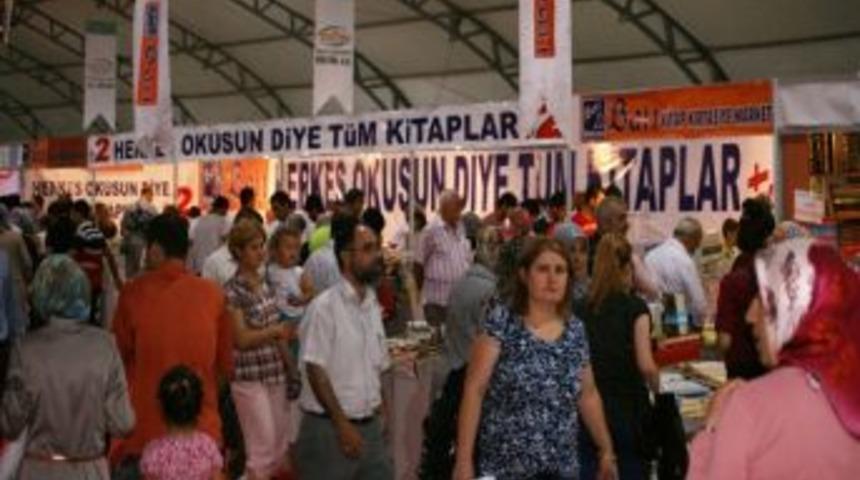 Dini Yayınlar Ve Kitap Fuarı İlgi G&ouml;r&uuml;yor