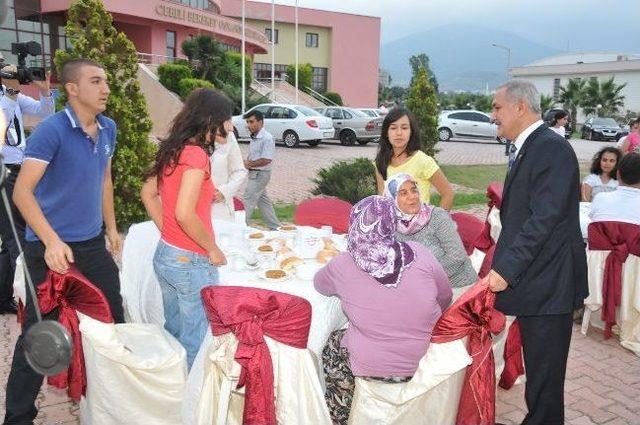 Şehit Yakınları, Gaziler Ve Aileleri İftarda Buluştu