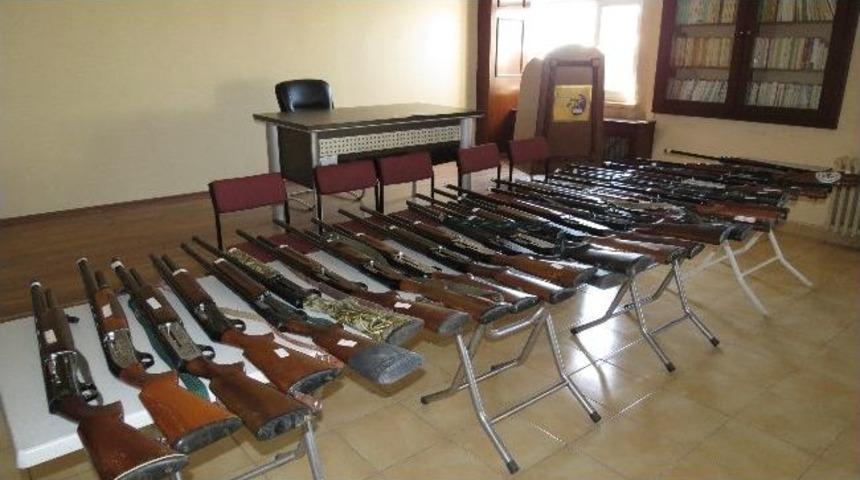 Ka&ccedil;ak Avcılara Ge&ccedil;it Yok