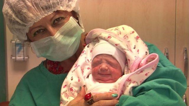 Ege Üniversitesi'nde Hepatit Ve Hipertansiyon Hastası Doğum Yaptı